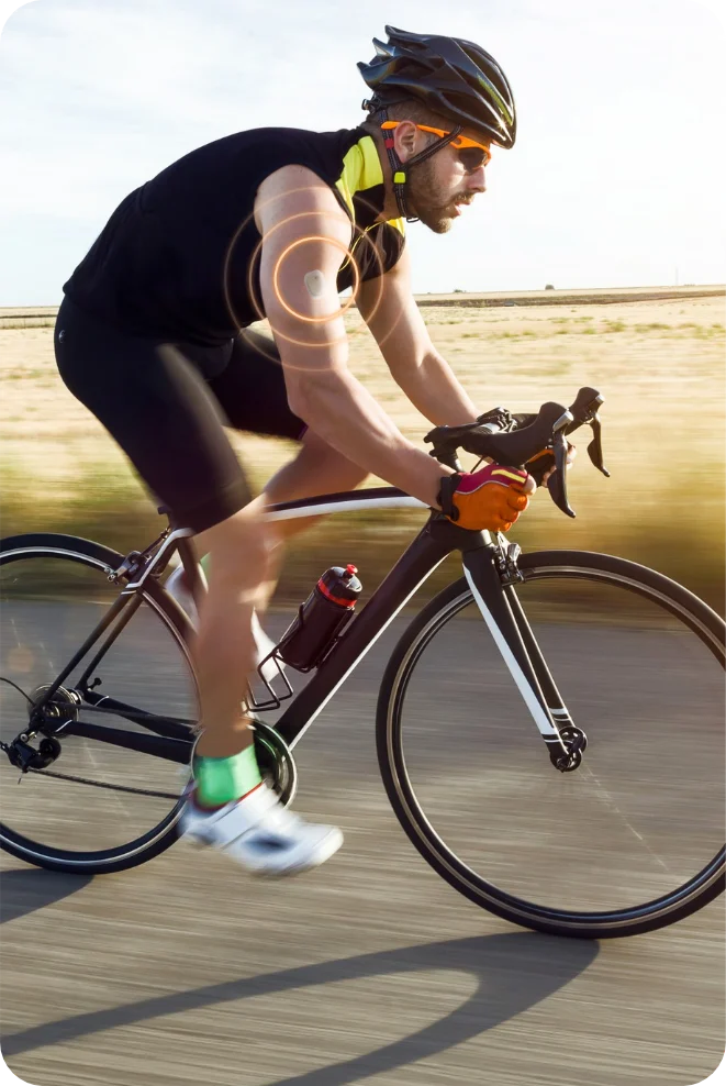 Road cyclist wearing the Instara-L1 sensor